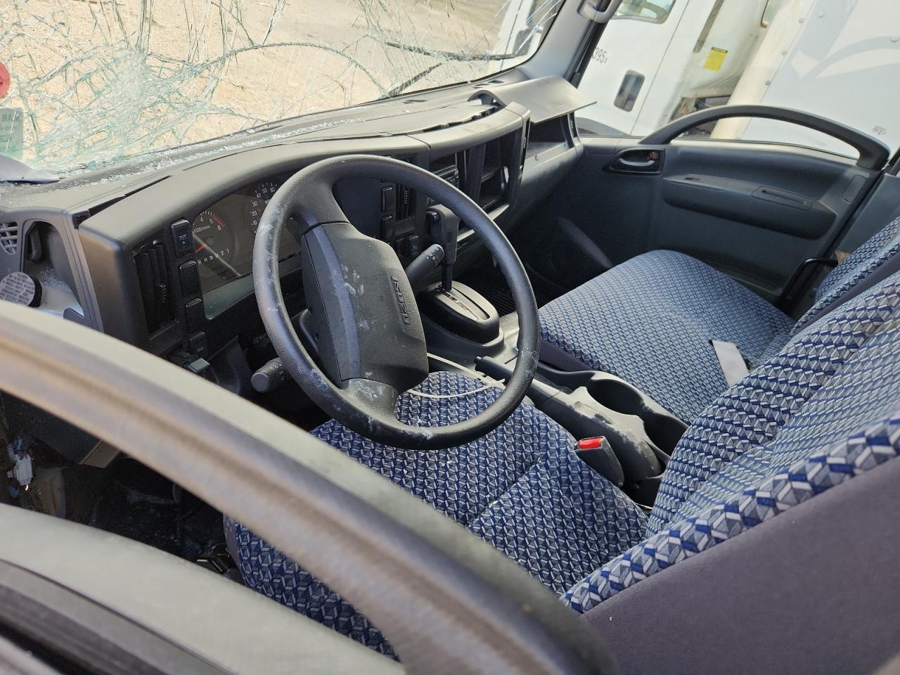 2024 Isuzu NPR HD BOX Truck