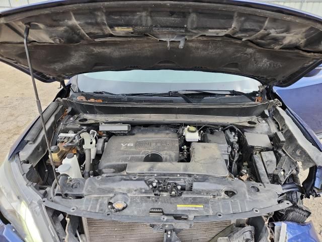 2018 Nissan Pathfinder s