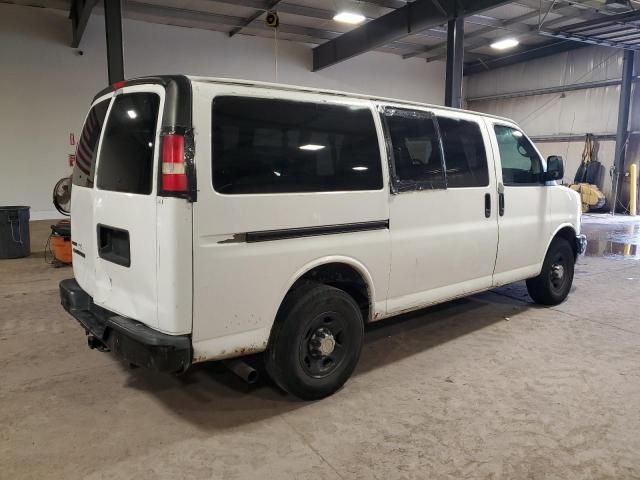 2011 Chevrolet 2011 Chev Express Passenger 35