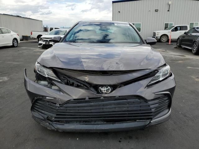 2021 Toyota Camry le