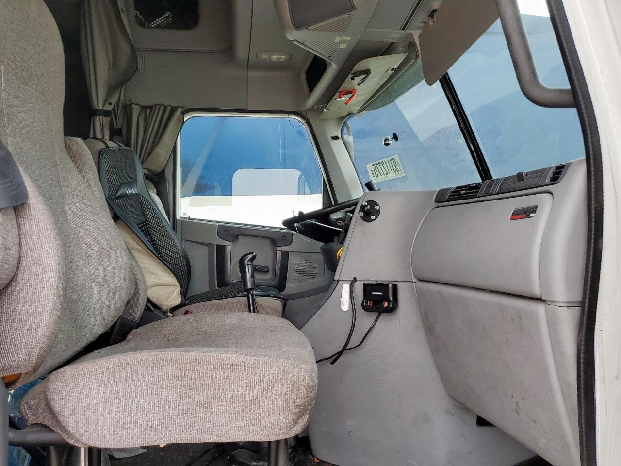 2018 Freigliner 2018 Freightliner Columbia Semi Truck