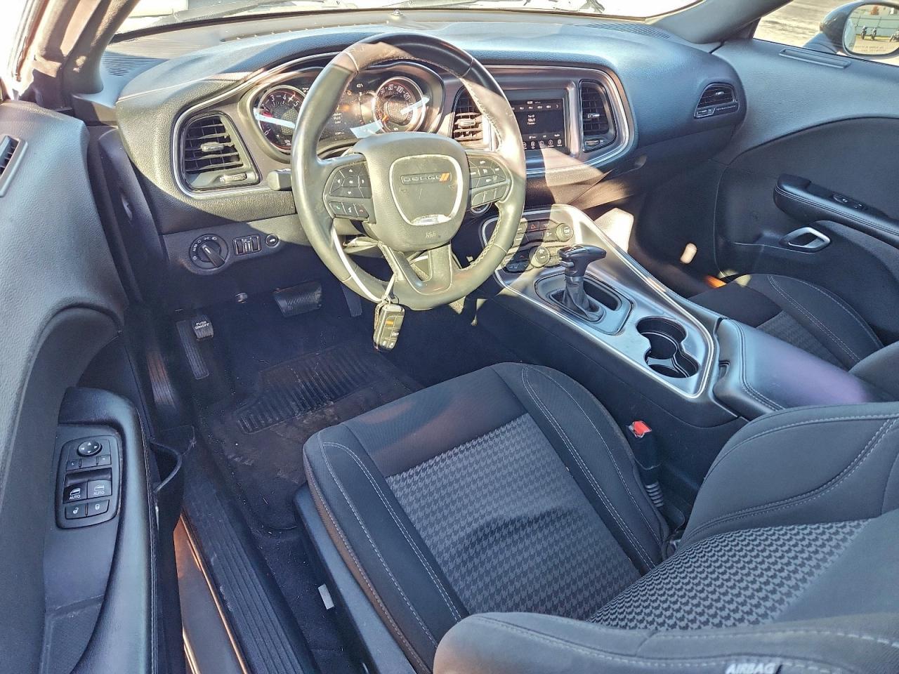 2018 Dodge Challenger sxt