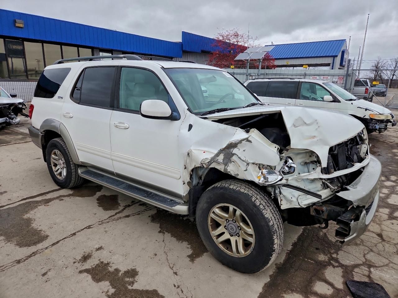 2004 Toyota Sequoia SR5