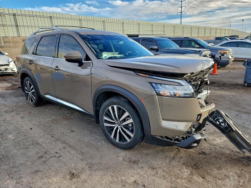 2023 Nissan Pathfinder Platinum
