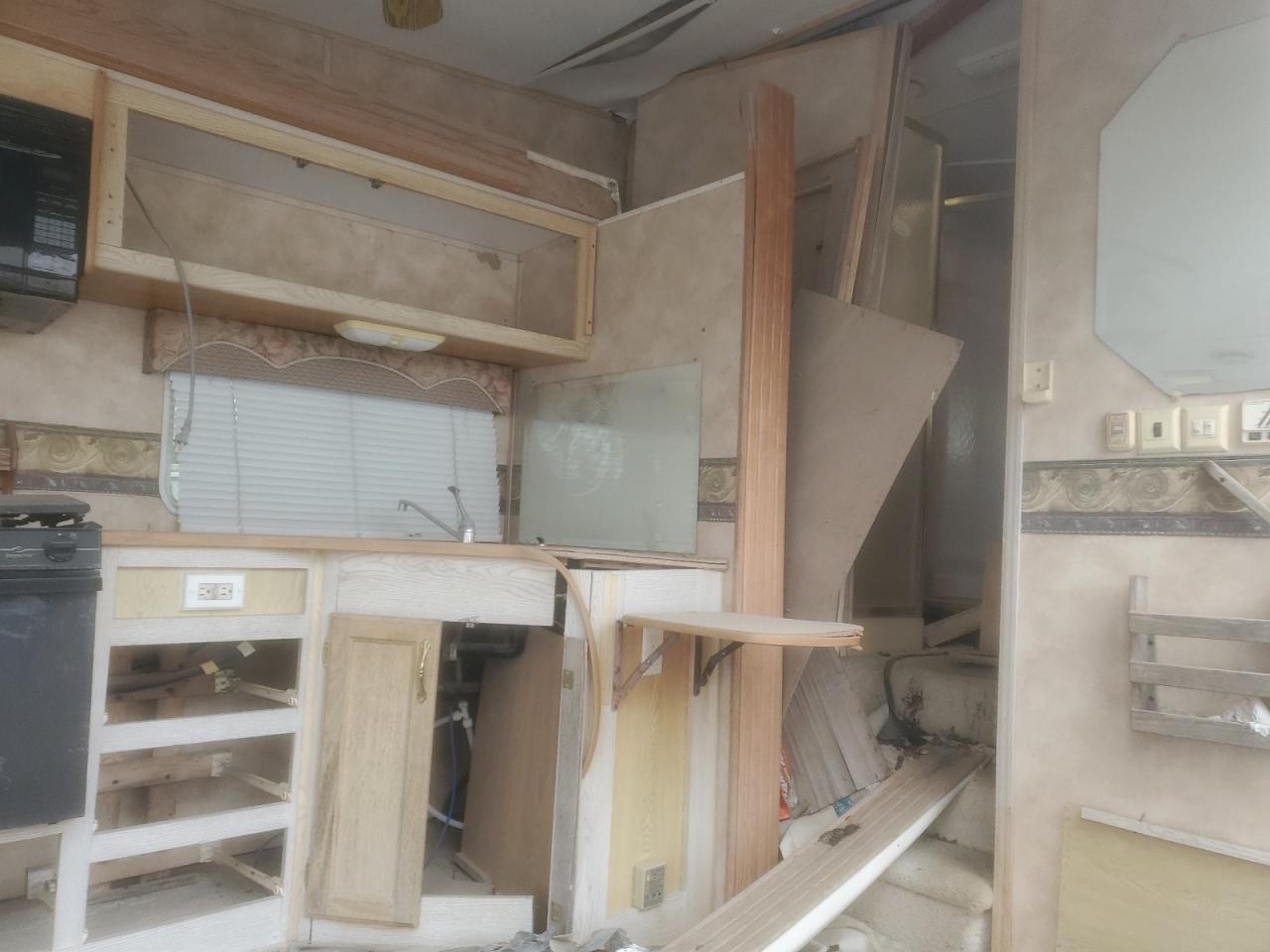 2003 Dutchmen 2003 Keystone Challenger Camper