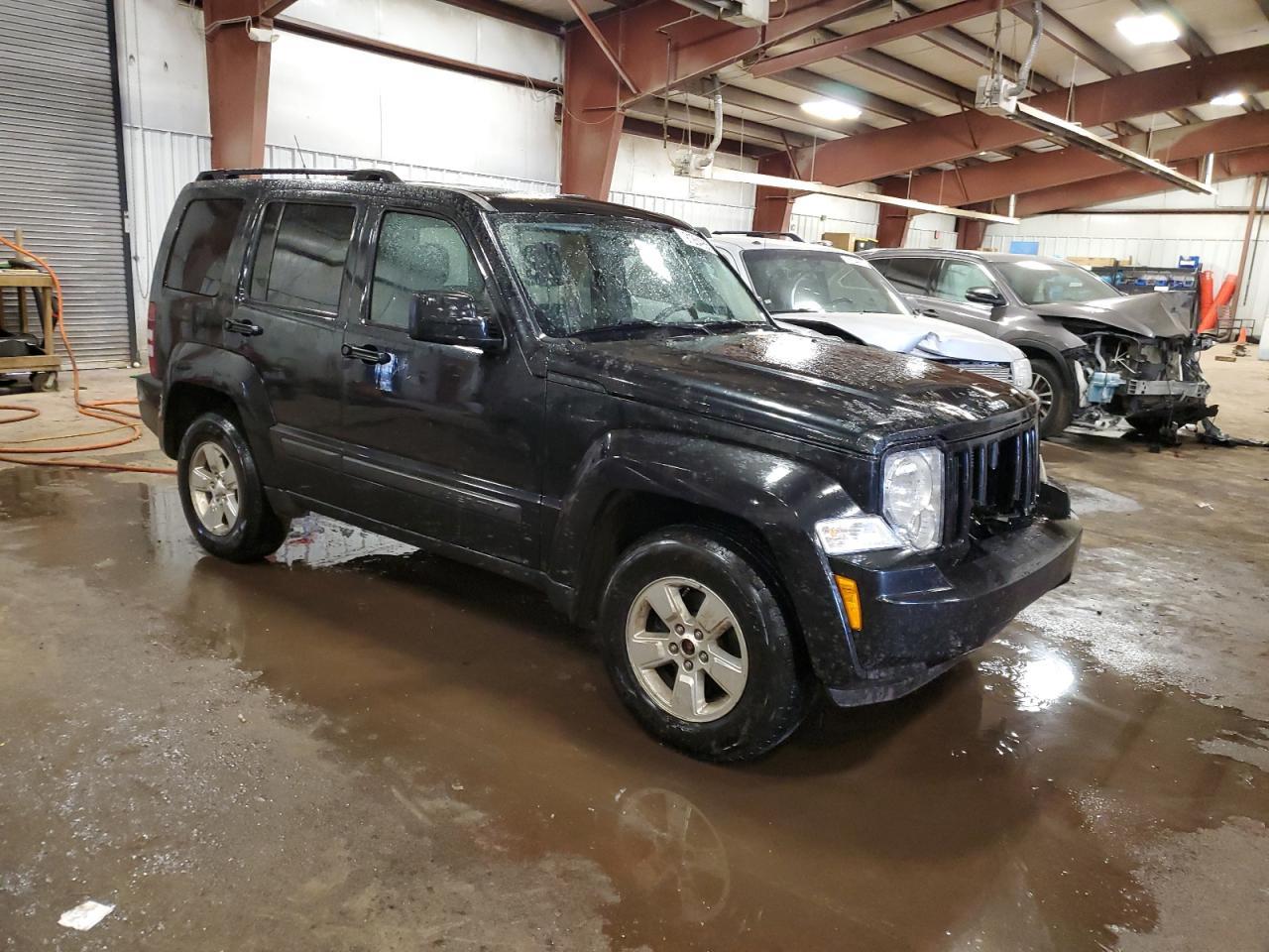 2011 Jeep Liberty jet
