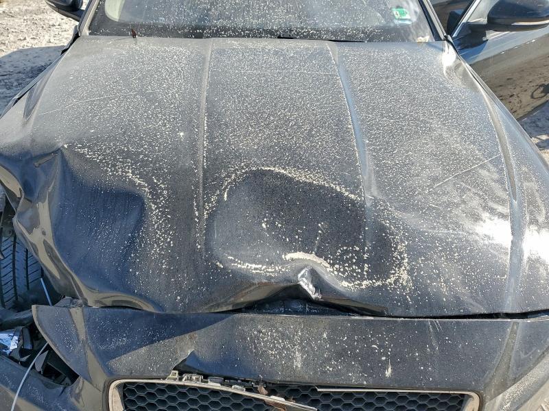 2017 Jaguar Xe Prestige