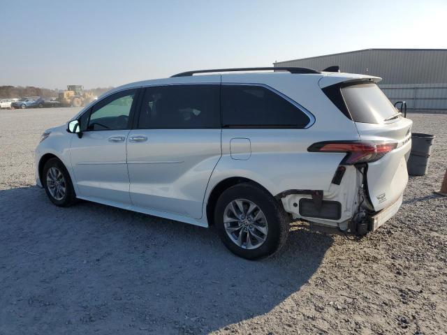 2022 Toyota Sienna xle 8-passenger
