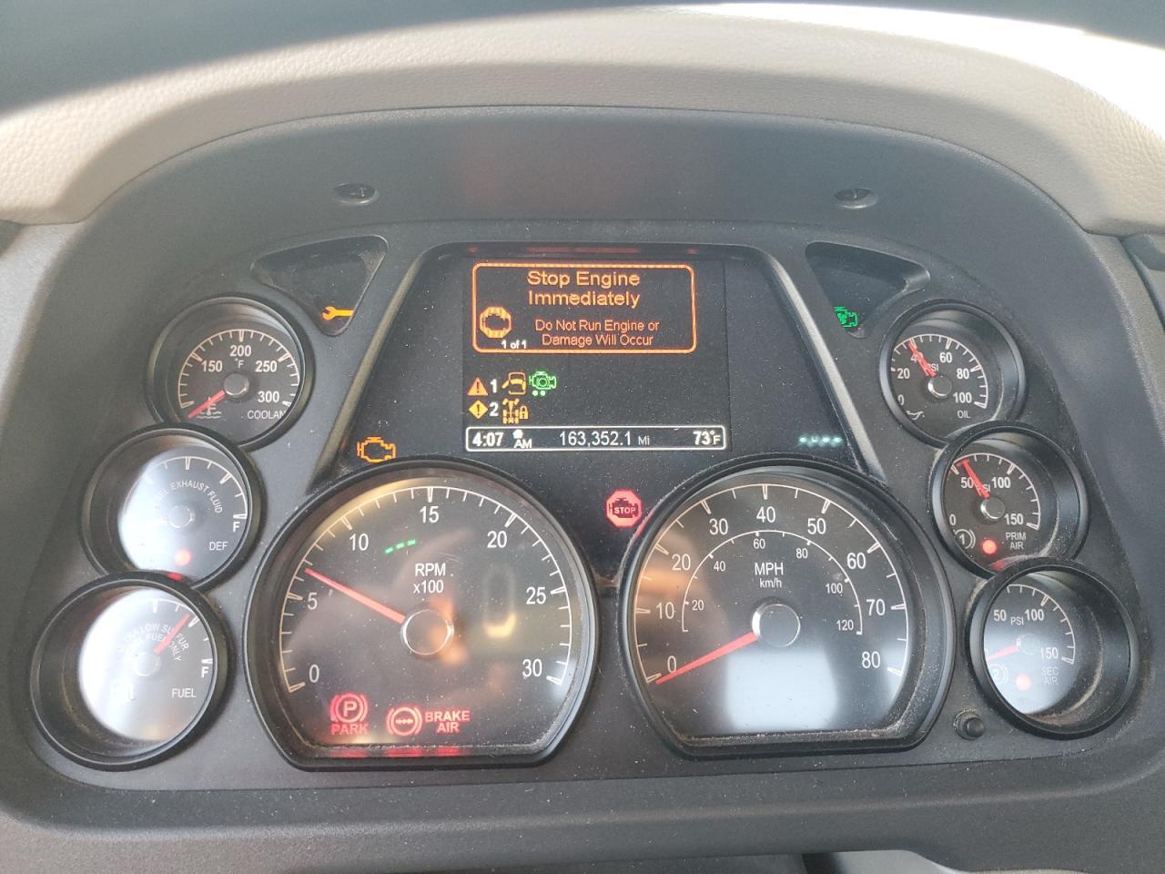 2020 Peterbilt 567 Semi Truck