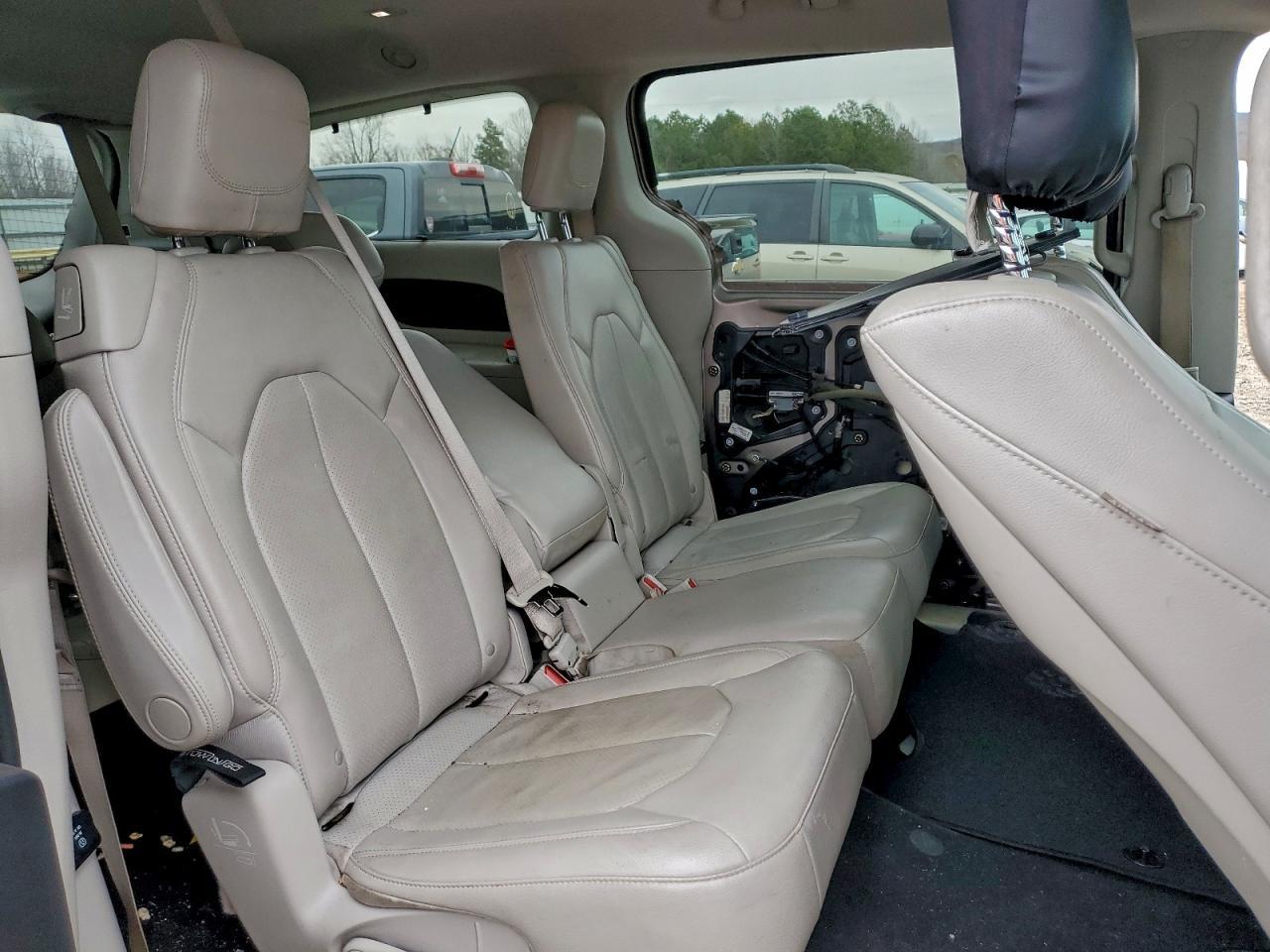 2017 Chrysler Pacifica Touring l Plus