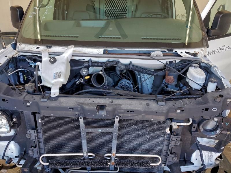 2012 Chevrolet Express G2500 Utility / Service van