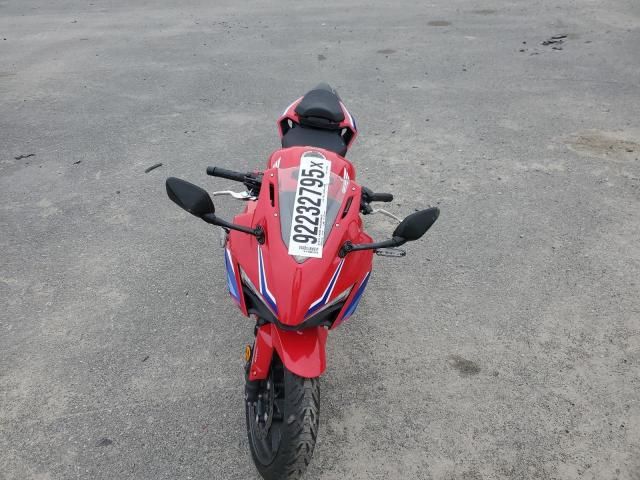 2025 Honda CBR500 RA