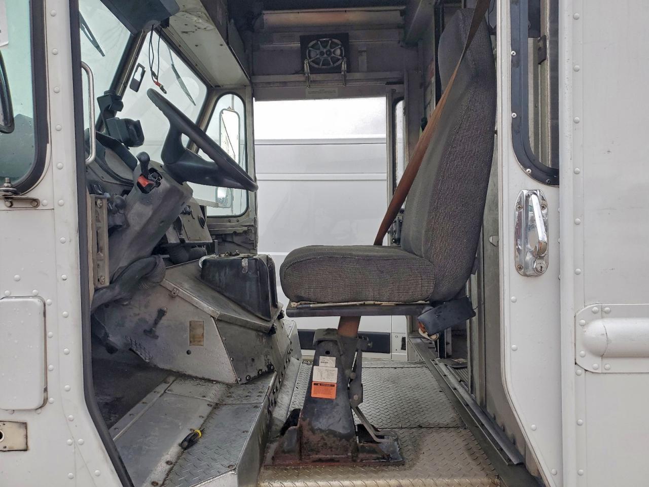 2012 Freightliner MT 55 Delivery Truck