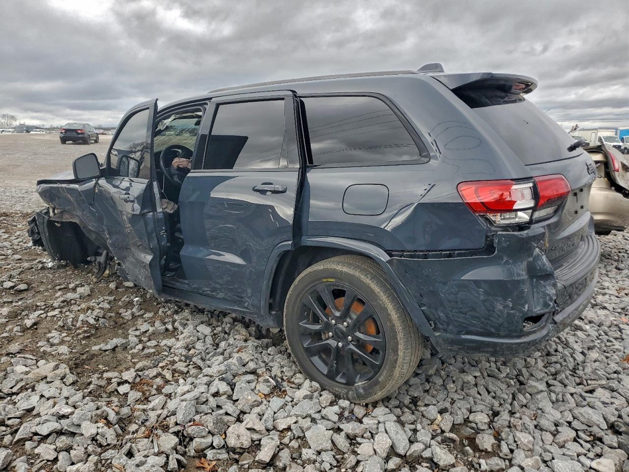 2017 Jeep Cherokee l