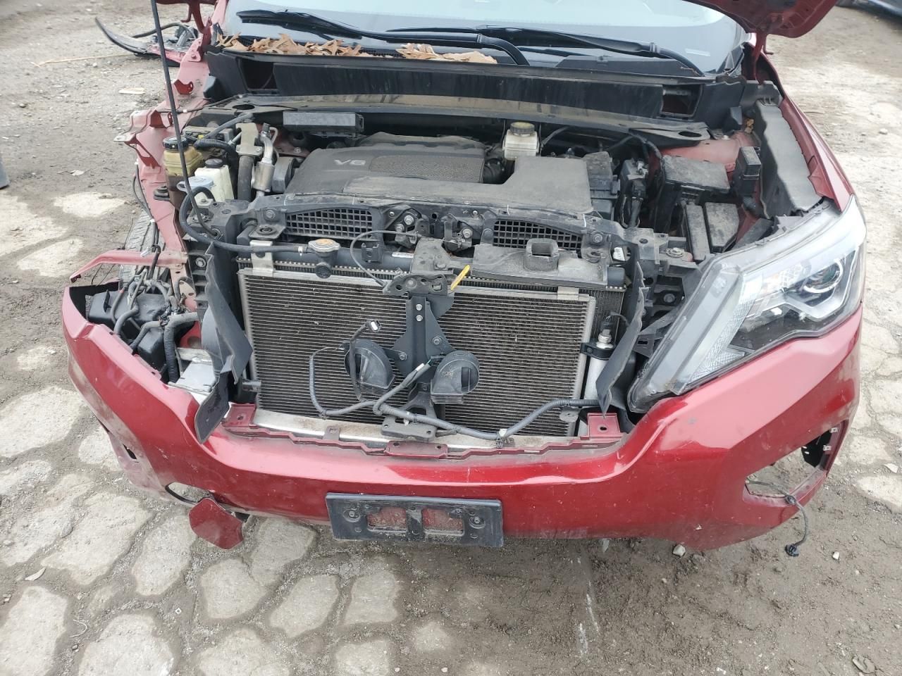 2020 Nissan Pathfinder sl