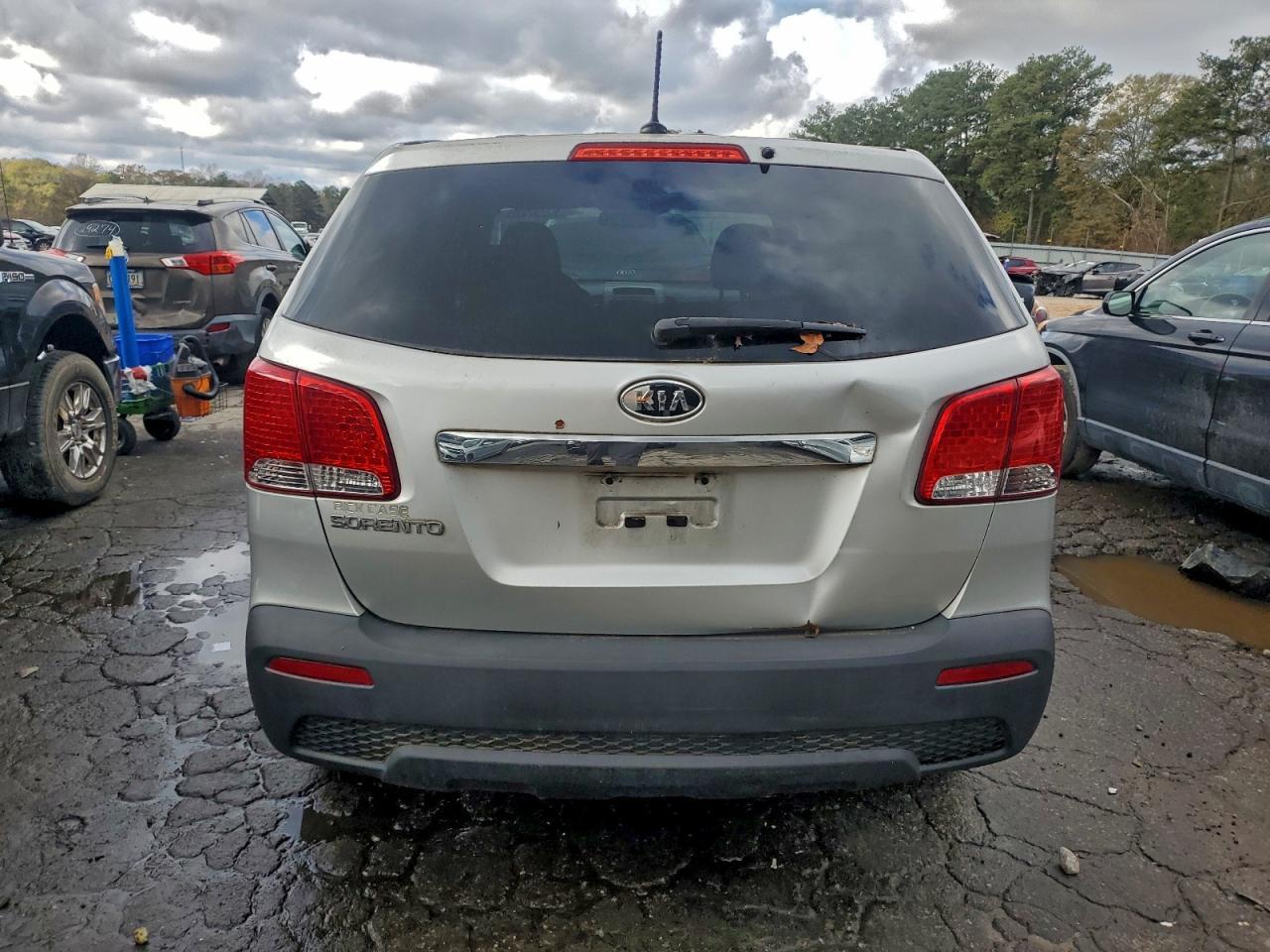 2013 KIA Sorento lx