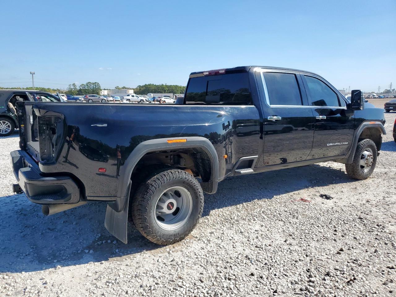 2023 GMC Sierra K3500 Denali