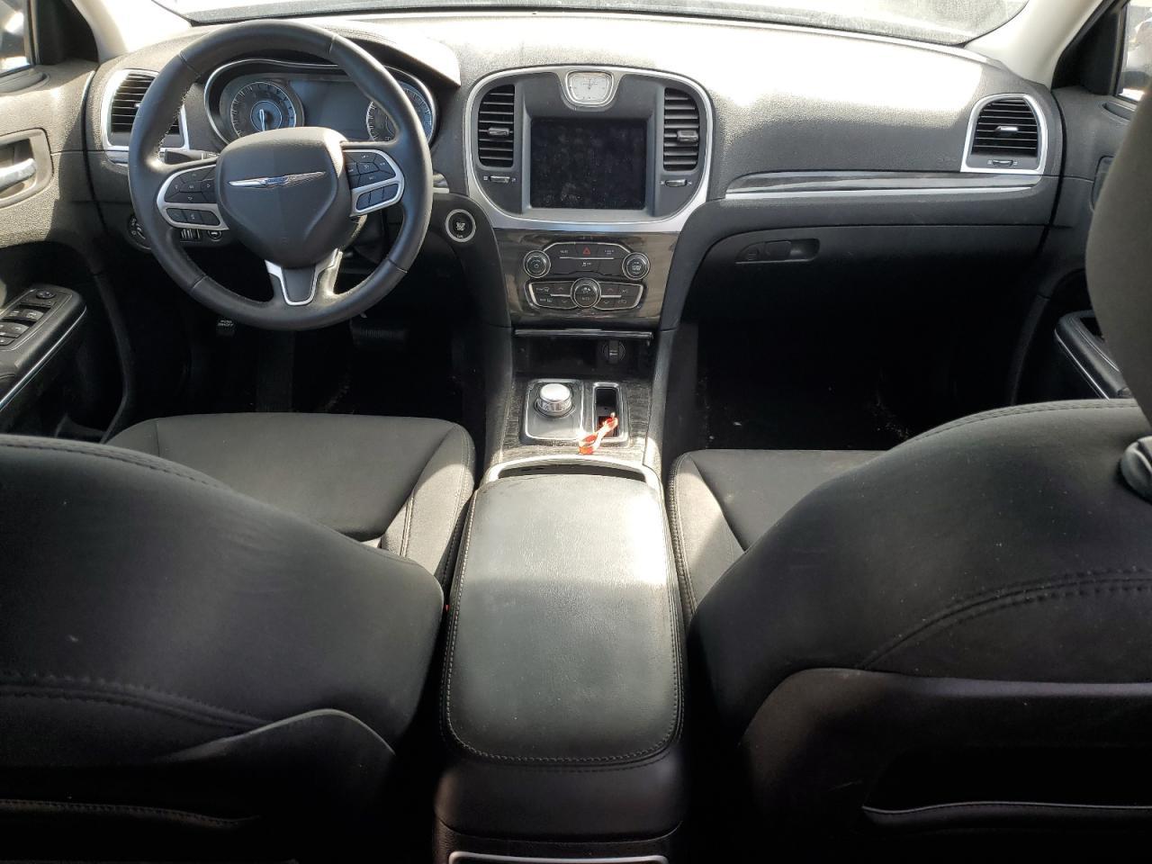 2018 Chrysler 300 Touring