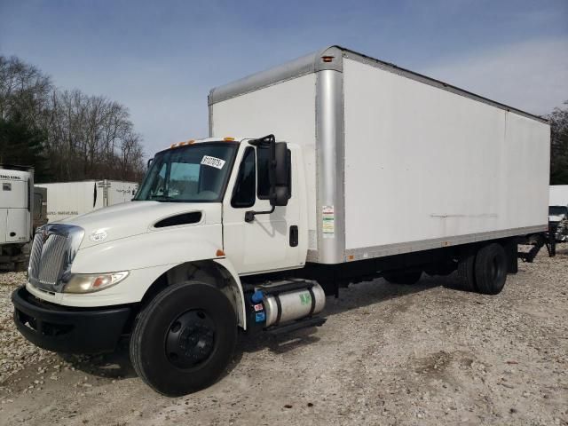 2015 International 4300 box Truck