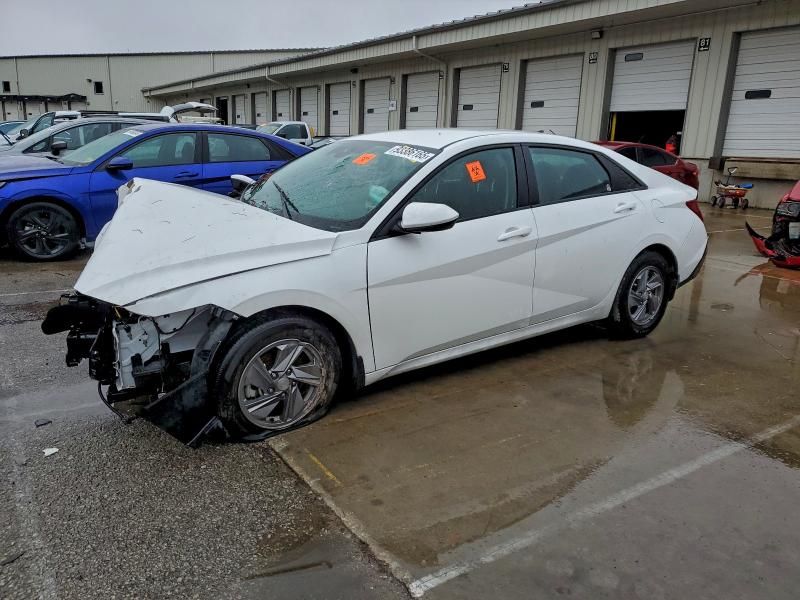 2024 Hyundai Elantra se
