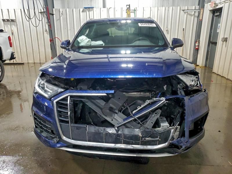 2021 Audi Q7 Premium Plus