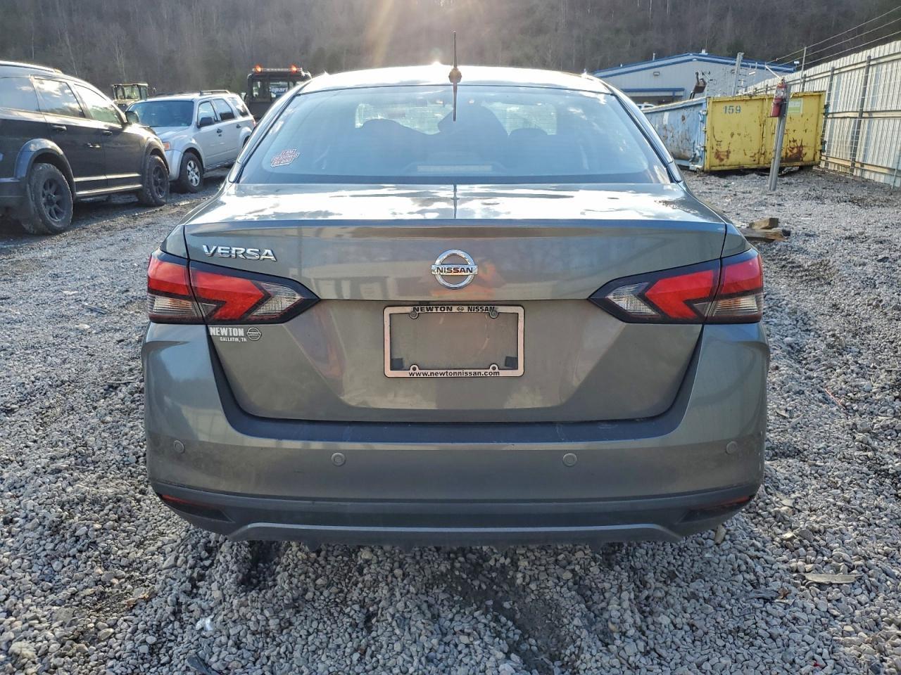 2020 Nissan Versa s