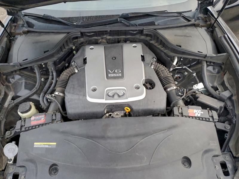 2017 Infiniti Q70 3.7