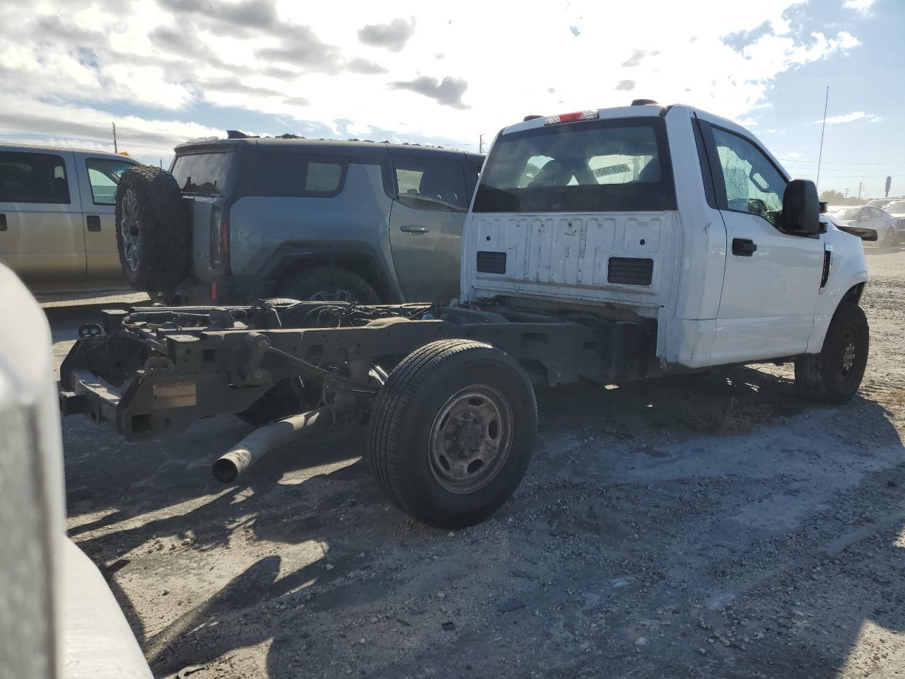 2021 Ford F250 Super Duty Truck Cab AND Chassis