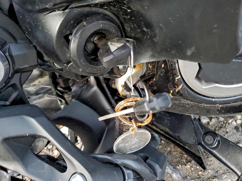 2025 Kawasaki EX650 R