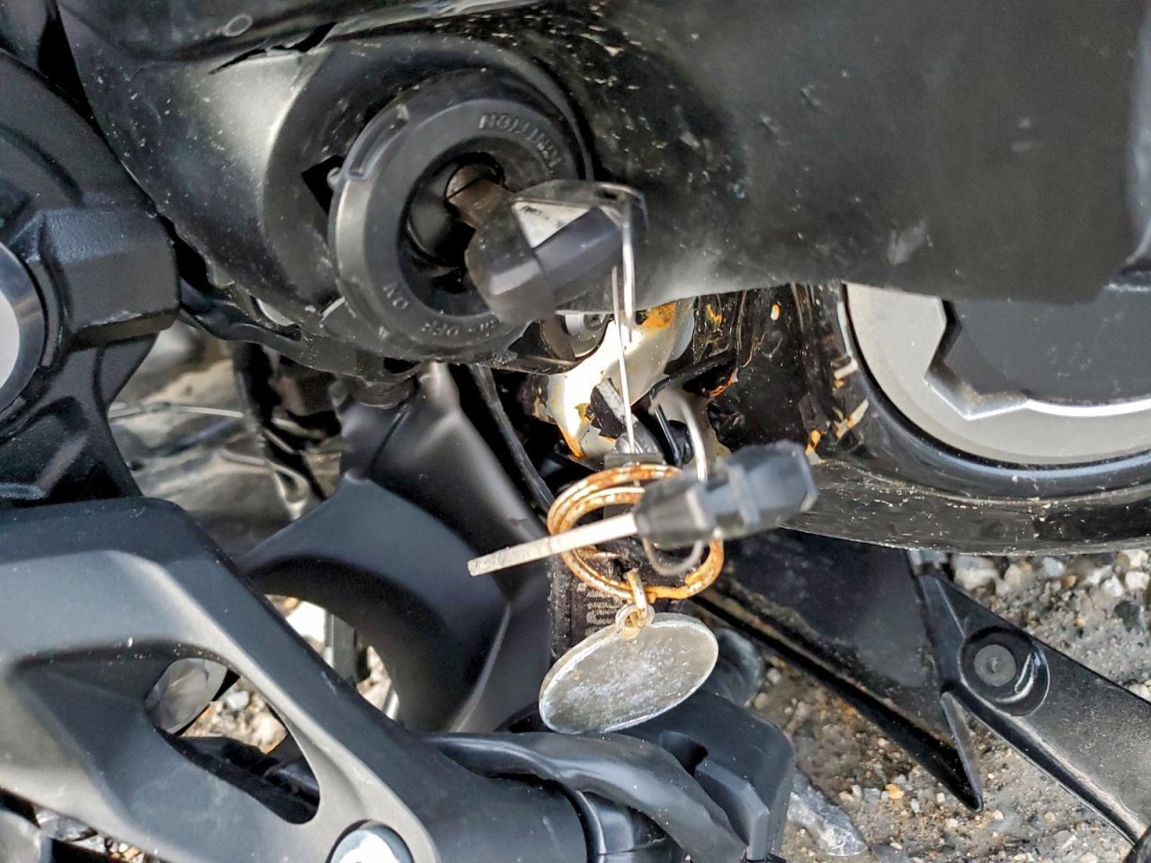 2025 Kawasaki EX650 R