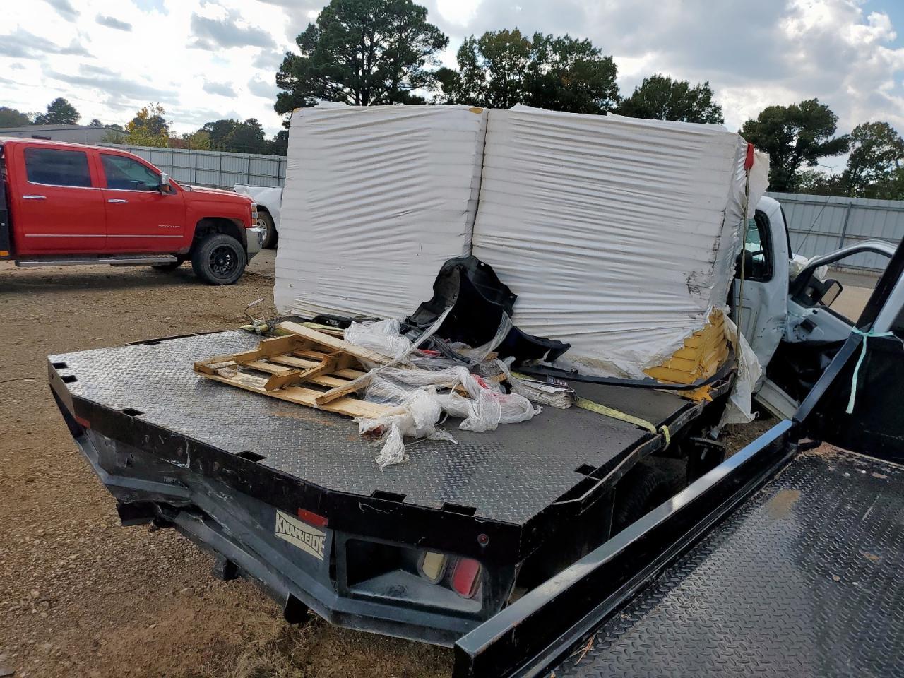 2016 Ford F350 Super Duty Flatbed Truck