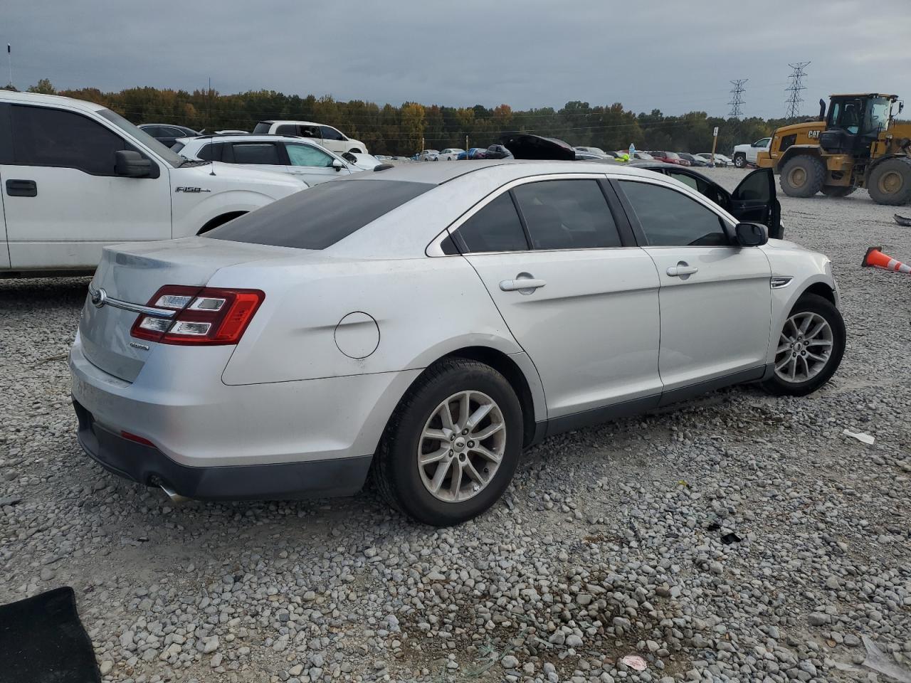 2013 Ford Taurus se