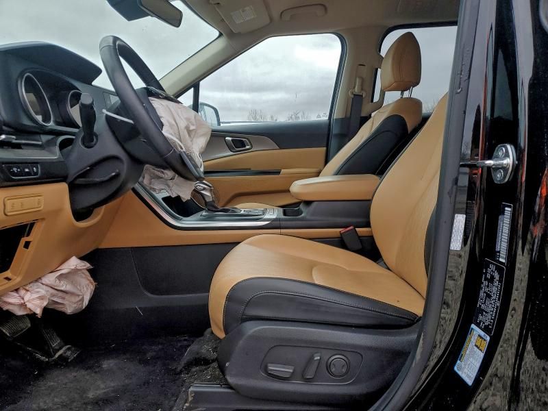 2024 KIA Carnival lx