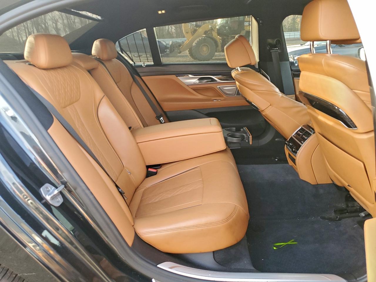 2018 BMW 750 xi