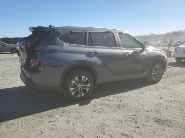 2025 Toyota Highlander Hybrid xle