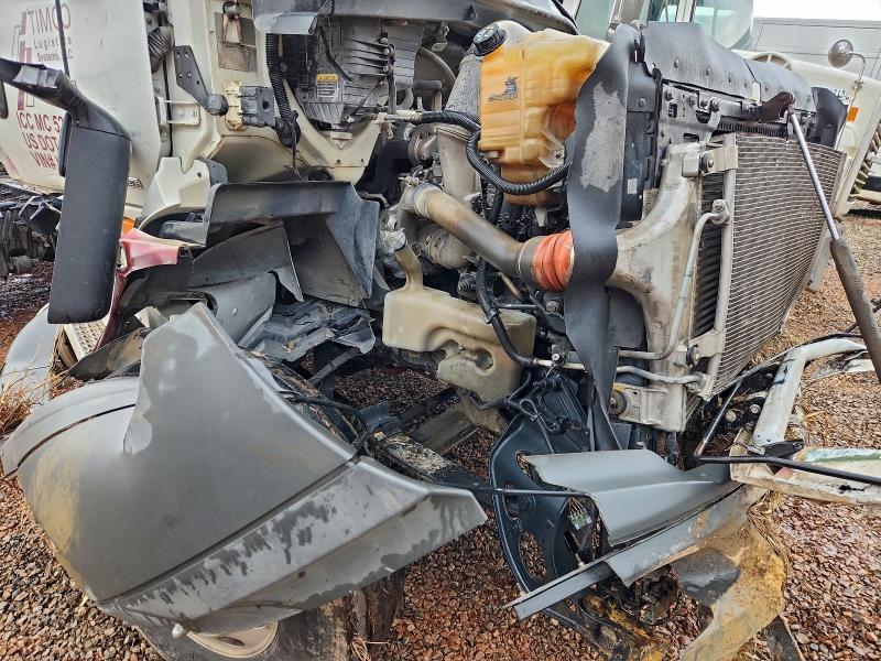 2019 International RH613