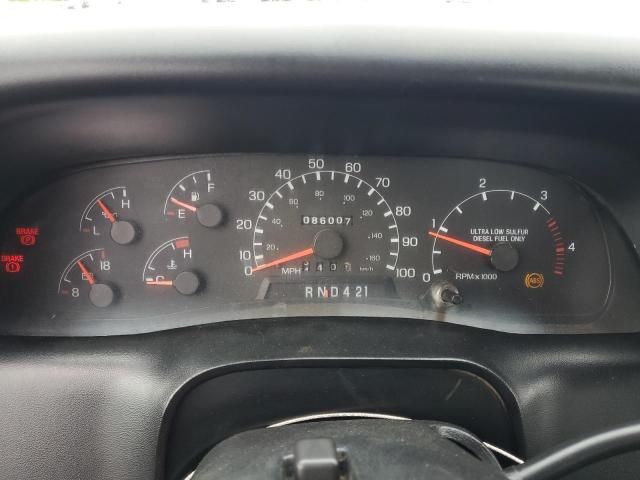 2010 Ford F650 Super Duty Flatbed Truck