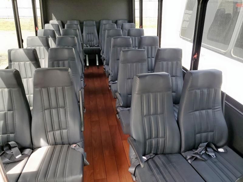 2016 Ford Econoline E450 Super Duty Cutaway van