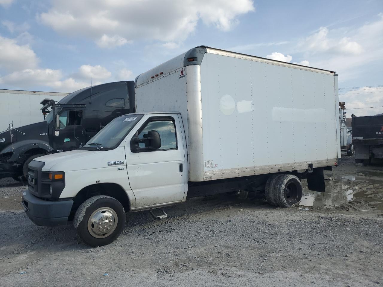 2013 Ford E350 BOX Truck