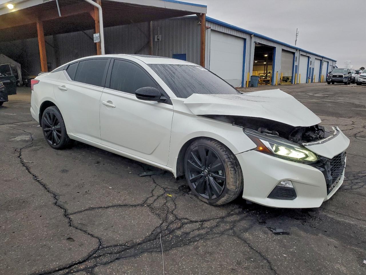 2020 Nissan Altima sr