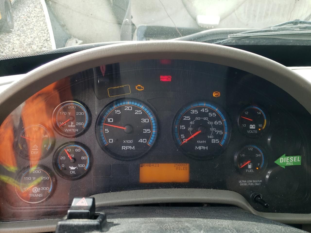 2015 International 4300 box Truck