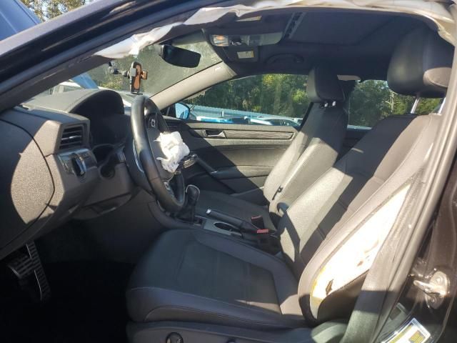 2021 Volkswagen Passat R-line
