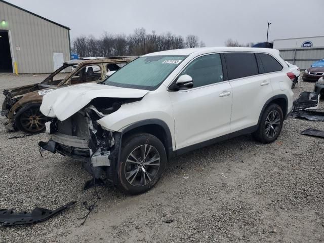 2019 Toyota Highlander le