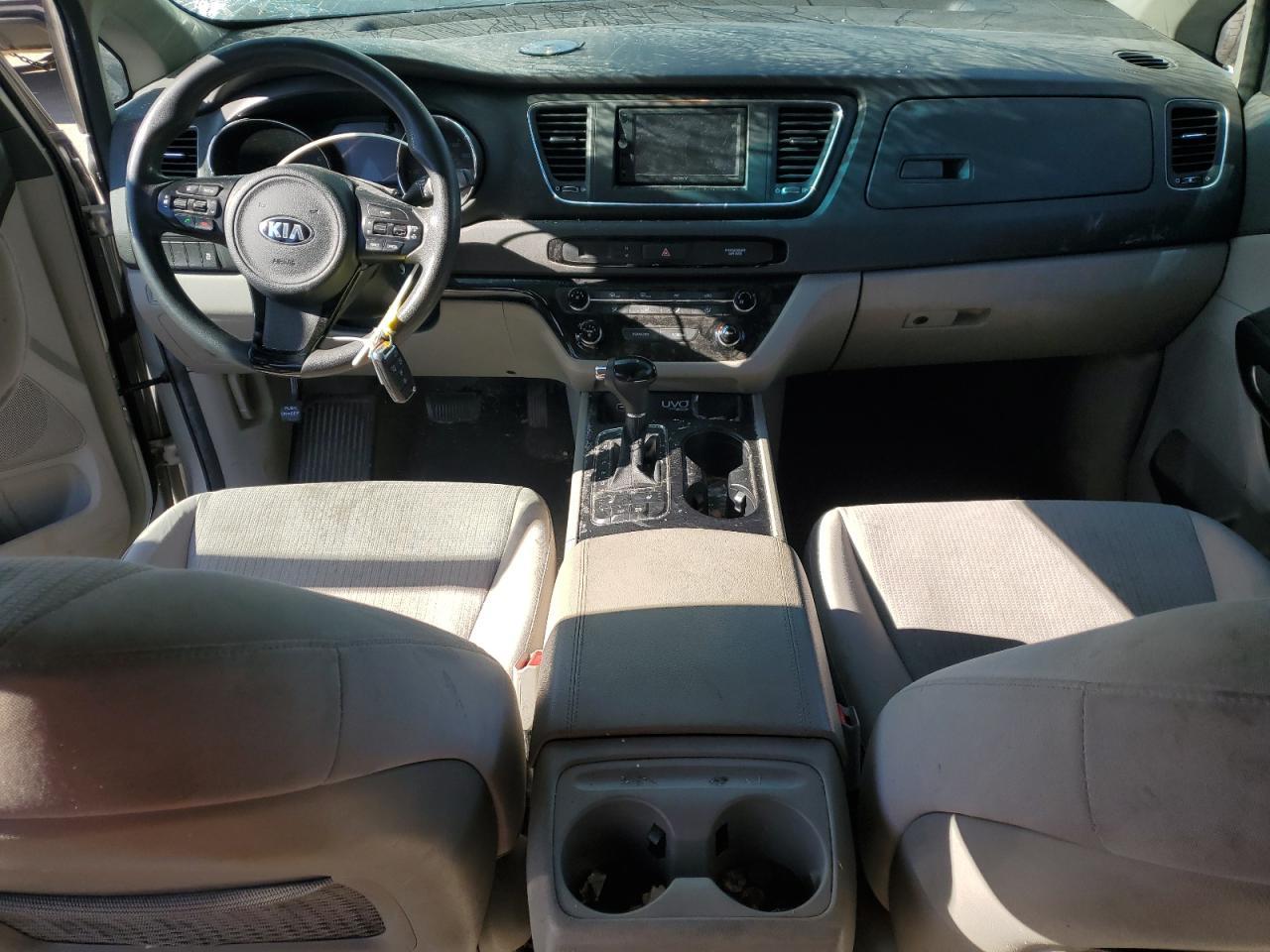 2016 KIA Sedona lx