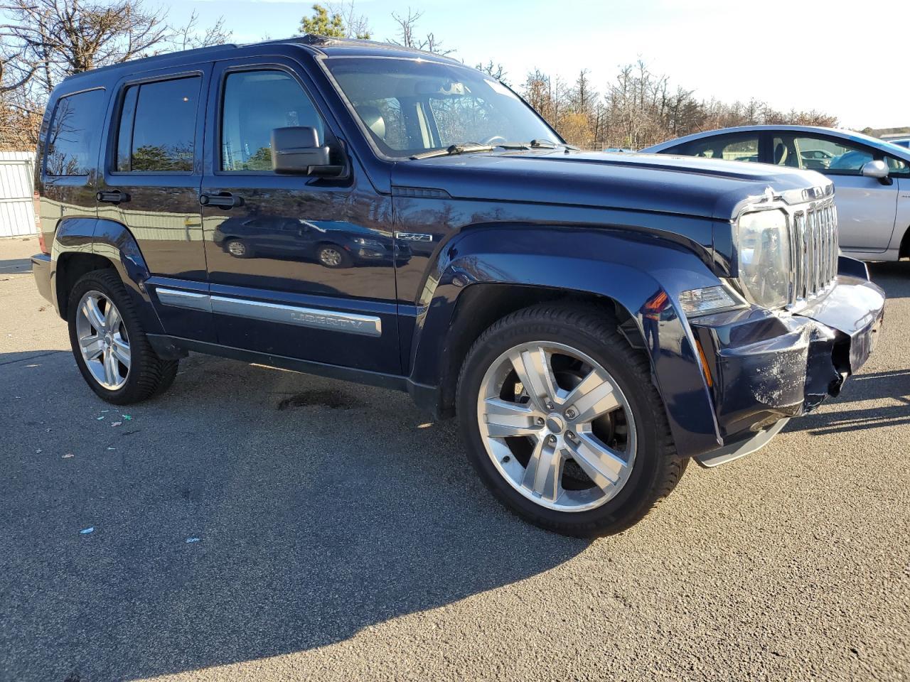 2012 Jeep Liberty jet