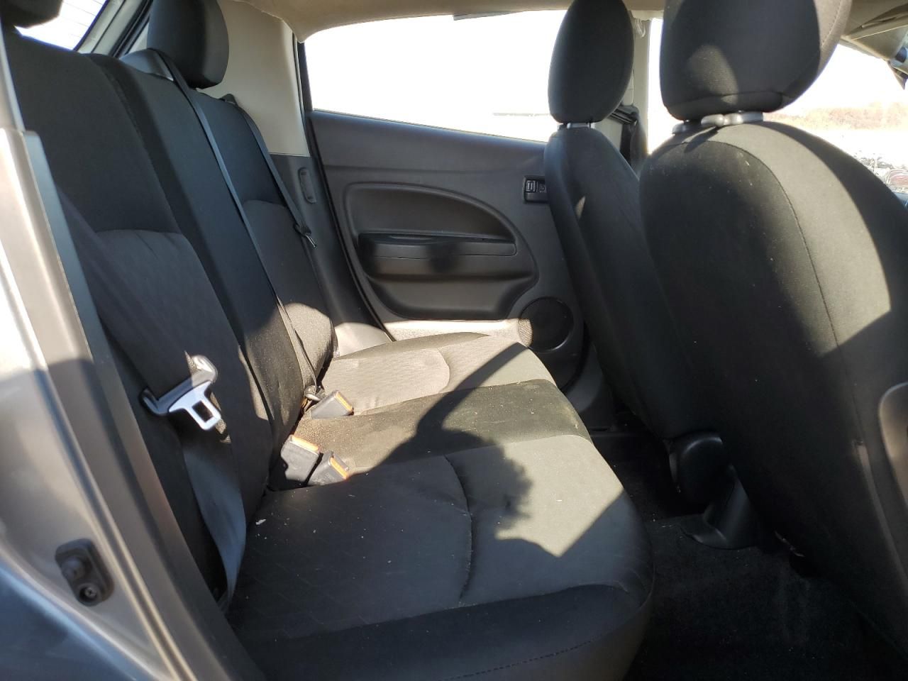 2021 Mitsubishi Mirage es