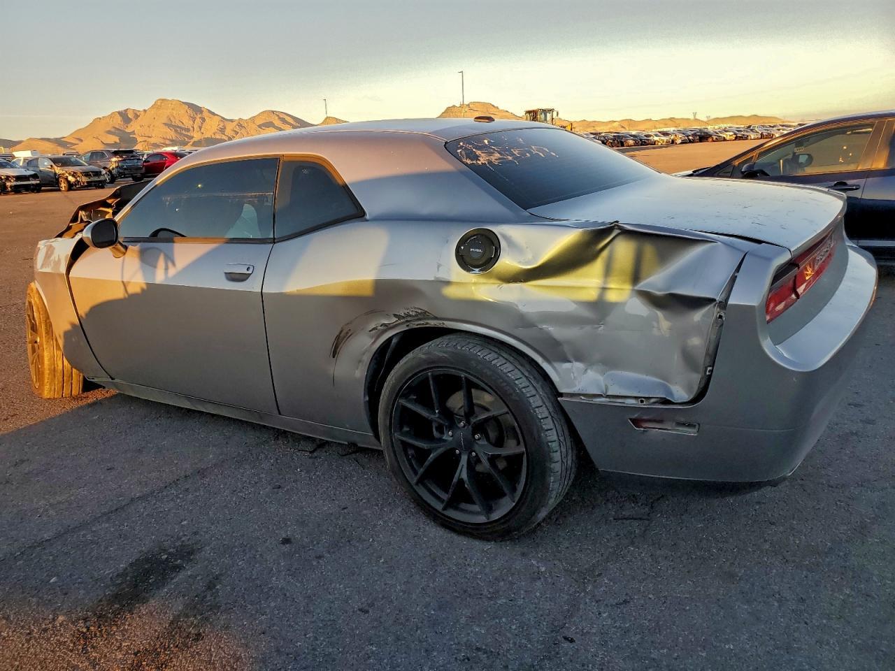 2014 Dodge Challenger sxt