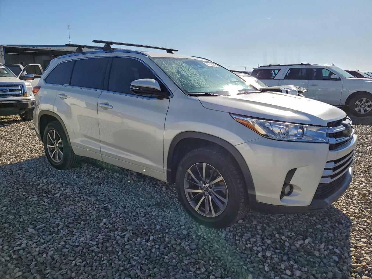 2017 Toyota Highlander se