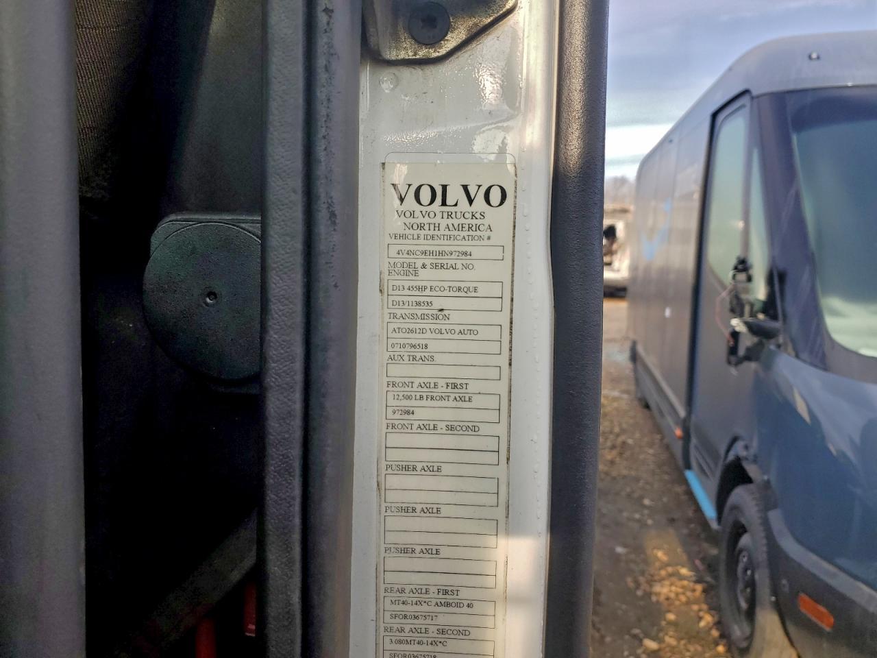 2017 Volvo VNL Semi Truck