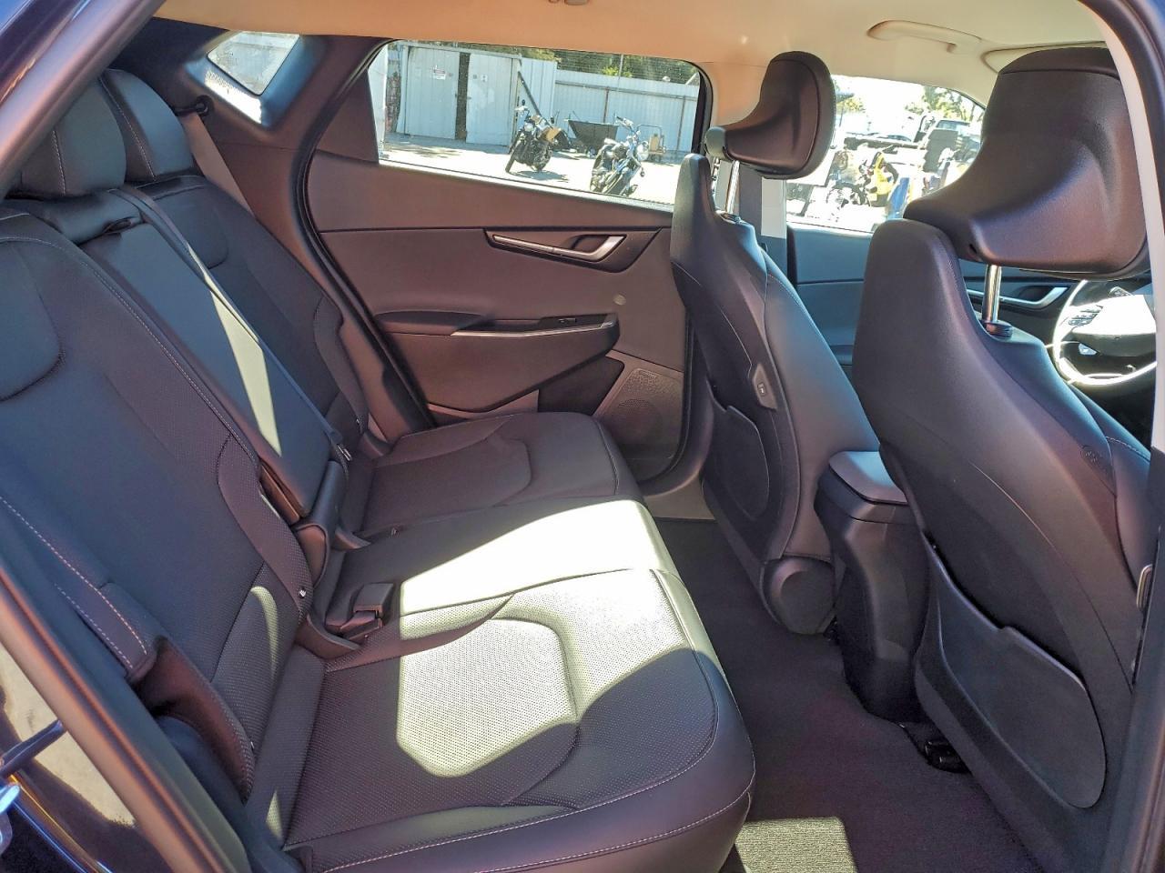 2023 KIA EV6 Light